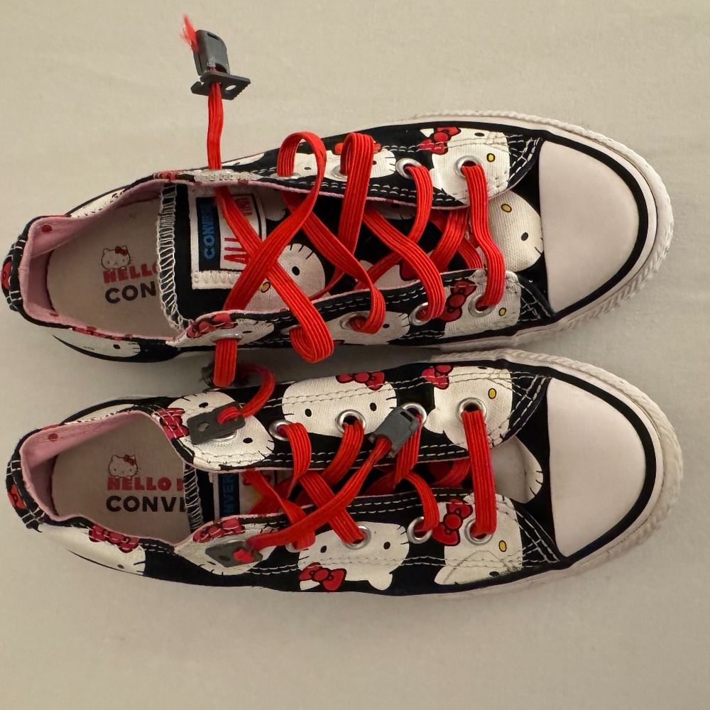 Hello Kitty Converse